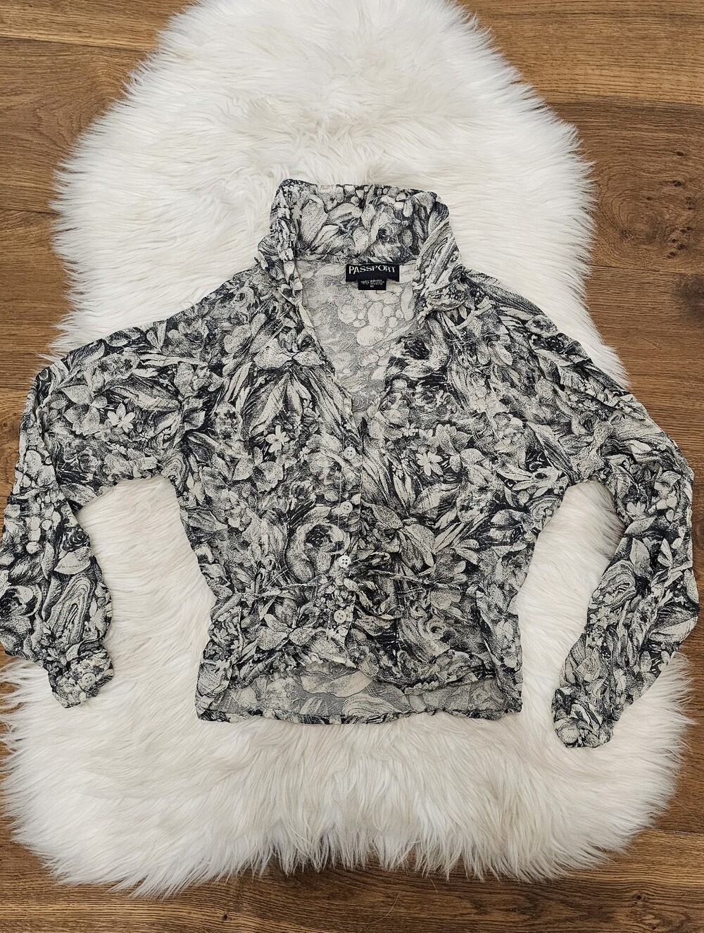 Vintage Passport Black & White Floral Button-Front Shirt